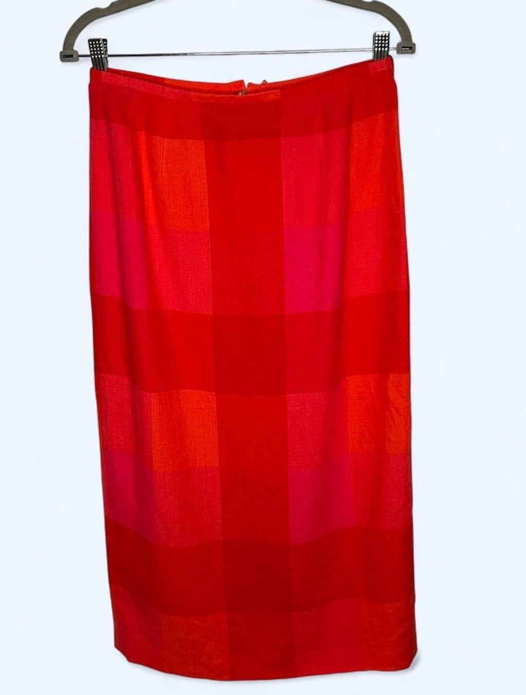 Classic and Timeless Linen Pencil Skirt